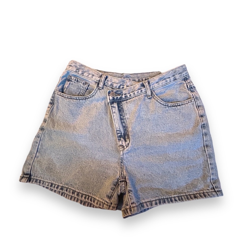 Women’s Crossover Jean Shorts